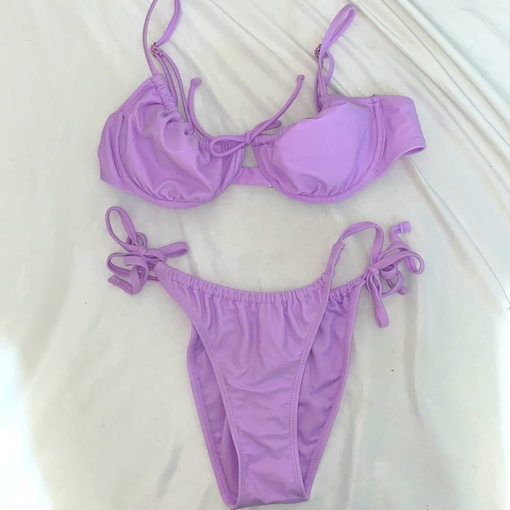 Light purple scrunch bikini